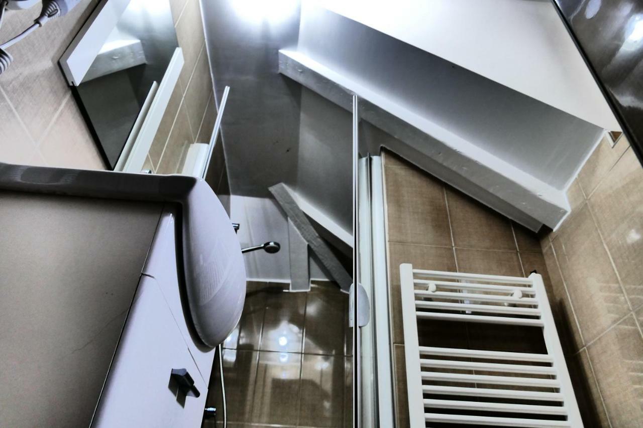 Hotel Pensiunea Roua Florilor Anina Esterno foto