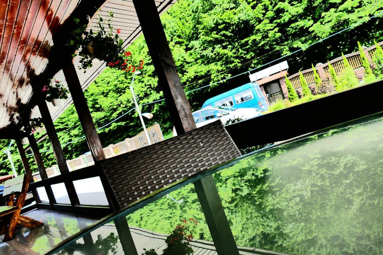 Hotel Pensiunea Roua Florilor Anina Esterno foto