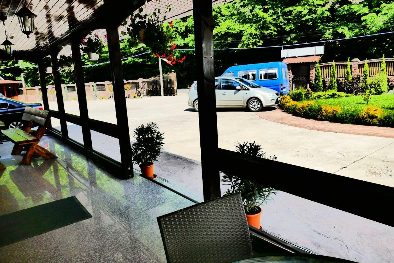 Hotel Pensiunea Roua Florilor Anina Esterno foto