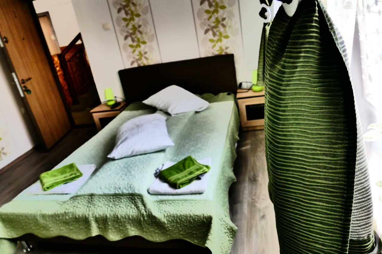 Hotel Pensiunea Roua Florilor Anina Esterno foto